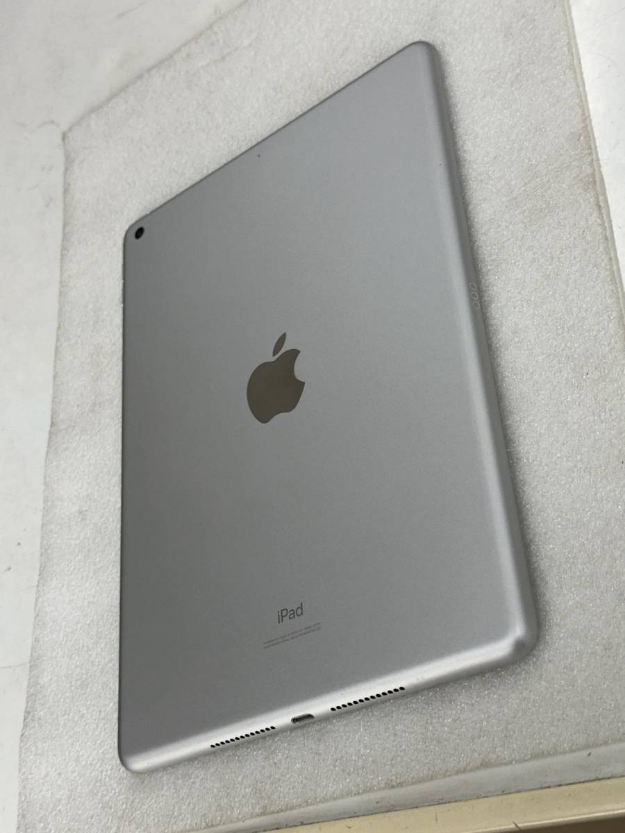 ★ Apple IPad (第7世代) 32GB Wi-Fi シルバー A2197 MW752 J/A 本体のみ ☆ 良品 ★_画像4