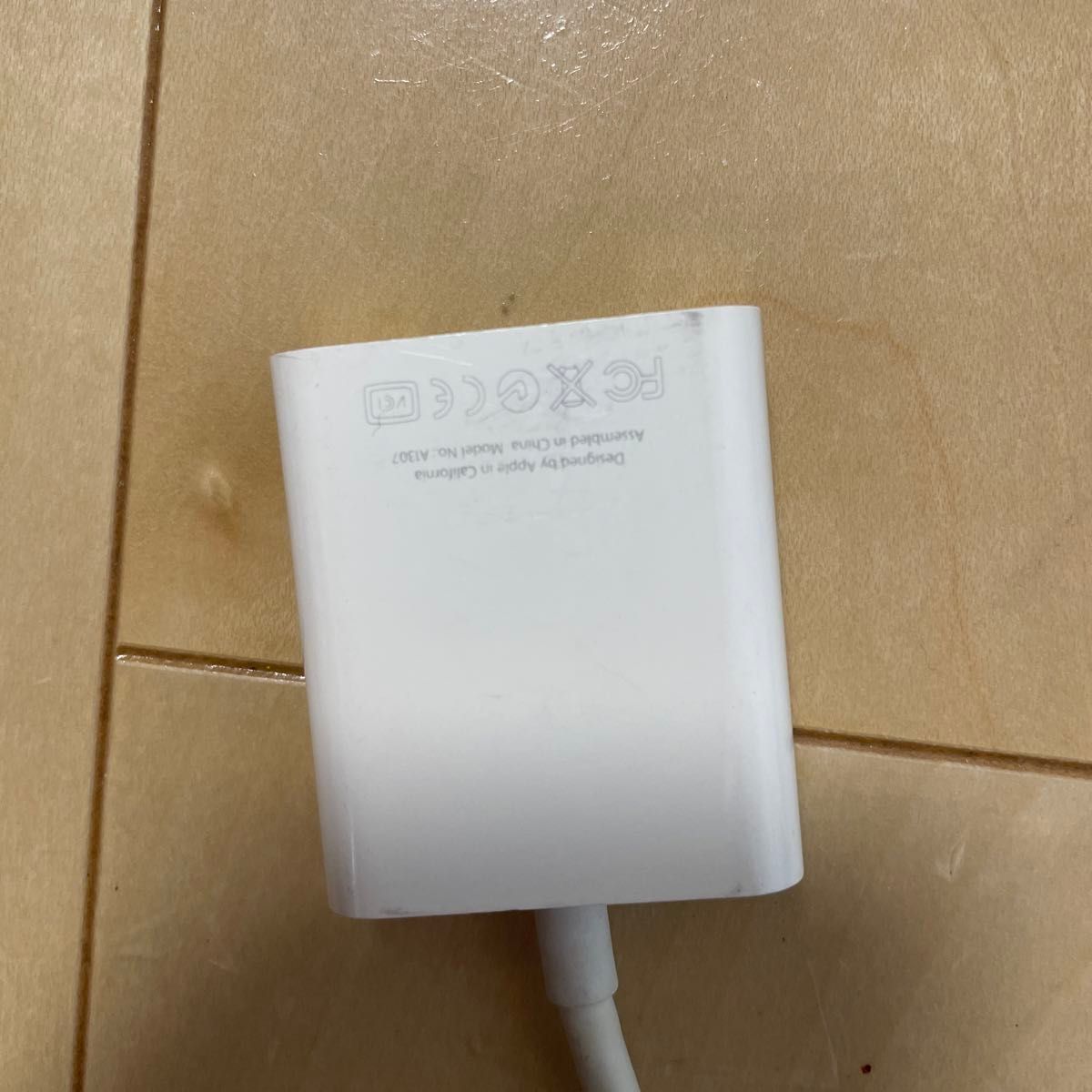 【Apple】Mini DisplayPort to VGA Adapter アダプター　純正