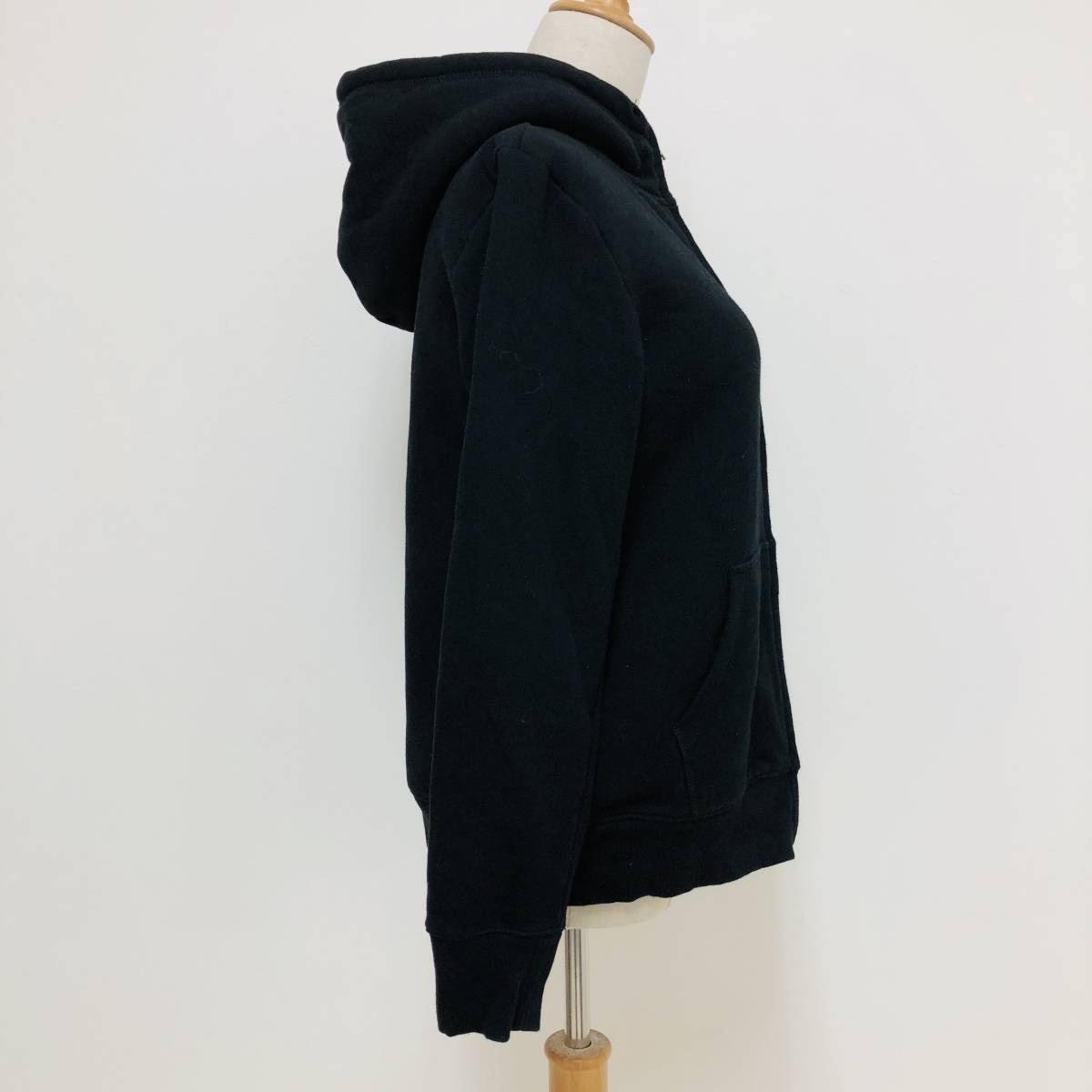 k2369 美品 UNIQLO ユニクロ パーカー フルジップ 里ボア 綿混 ポケット 秋 冬 L 黒 無地 レディース 萬能 ベーシックカジュアルスタイル 