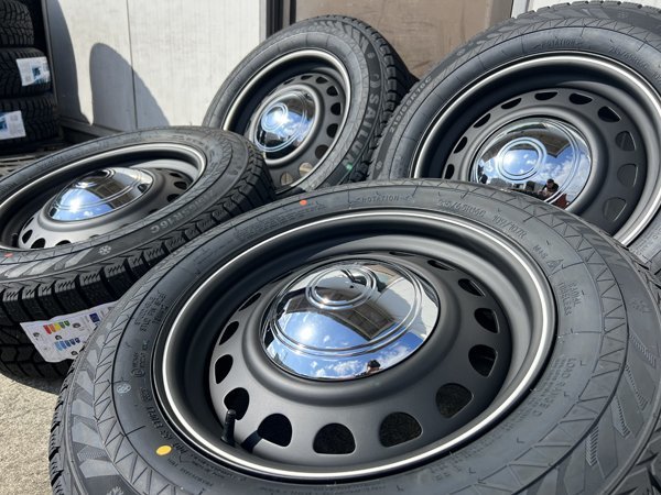 16インチ ハイエース 200系 車検対応 PCD139.7 6穴 スチール スタッドレス 215/65R16 タイヤホイール 4本セット 冬タイヤ タイヤ残り1台分!_画像5