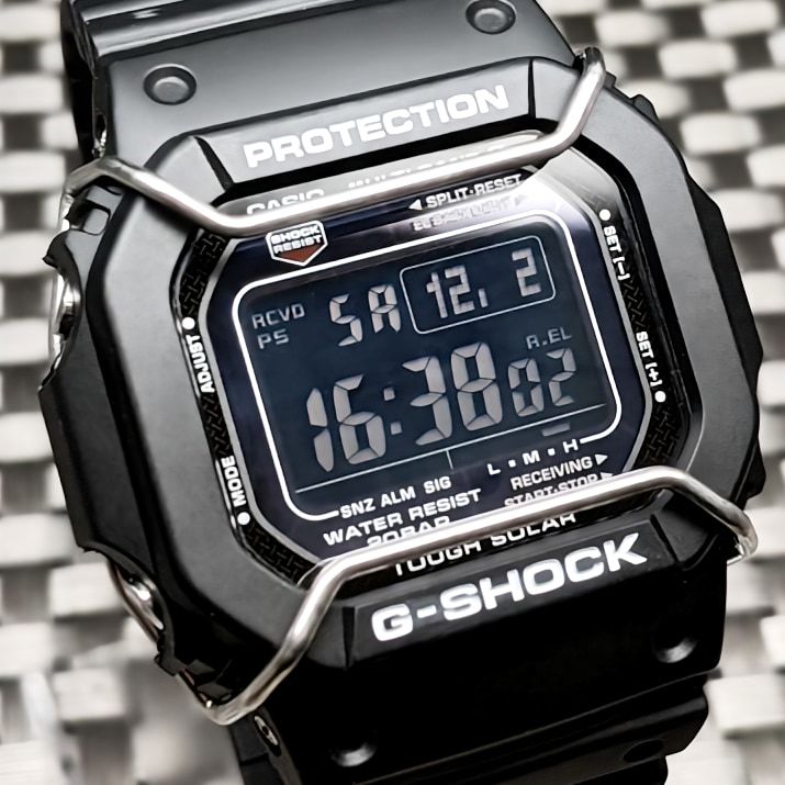 [美品] G-SHOCK GW-M5610 [電波ソーラー マルチバンド6] + ショックバンパー・メタル遊環付き (送料:230円〜) _画像1