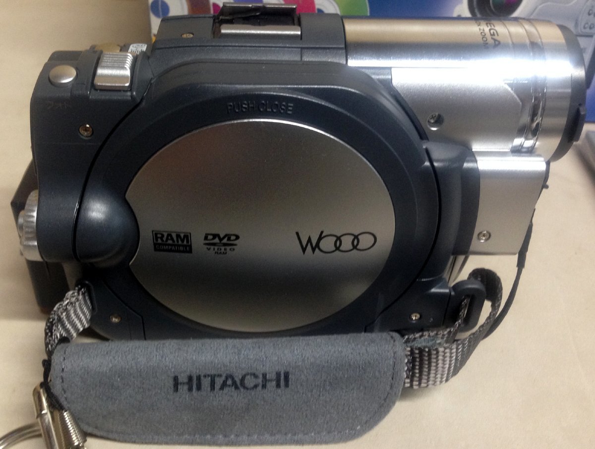 ☆日立/HITACHI DVDビデオカメラ DVDカム Wooo DZ-GX3200 取説無し+予備バッテリー+未使用DVD R/W2枚 06年発売/中古美品□NM_画像5