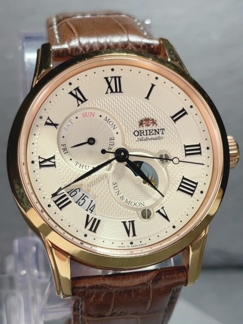 超美品 オリエント ORIENT クラシック サン＆ムーン 自動巻き 機械式 腕時計 革ベルト RN-AK0001S　コレクション アンティーク腕時計_画像2