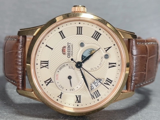 超美品 オリエント ORIENT クラシック サン＆ムーン 自動巻き 機械式 腕時計 革ベルト RN-AK0001S　コレクション アンティーク腕時計_画像4