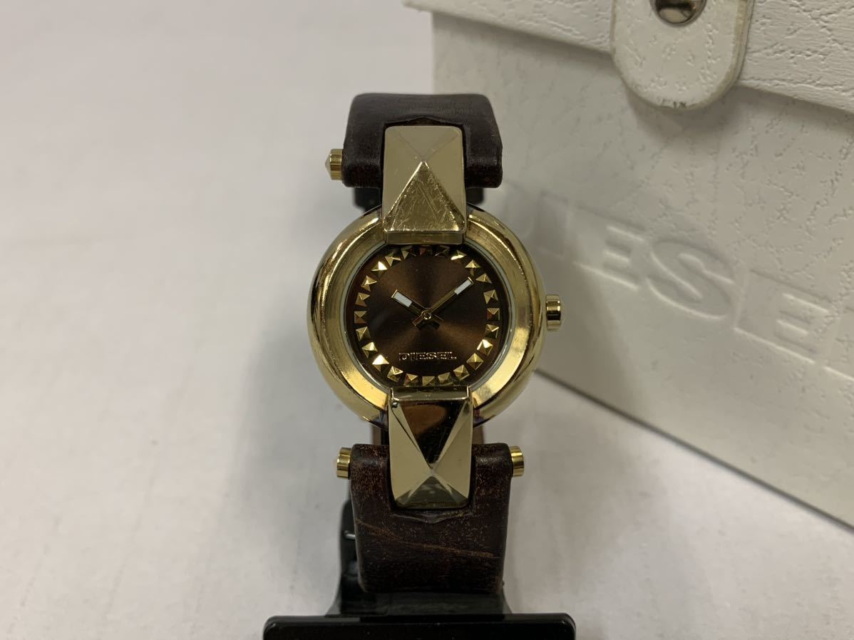 DIESEL ディーゼル レディース 腕時計 クォーツ DZ-5170 5BAR 箱有 電池切れ(ジャンク扱い) [005] 155/263L_画像1