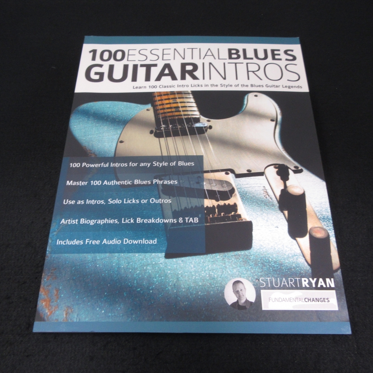 美品★音データダウンロード付 洋書 ブルース・ギター教則本 『100 Essential Blues Guitar Intros』 ■送120円 Stuart Ryan 英語 楽譜○_画像1