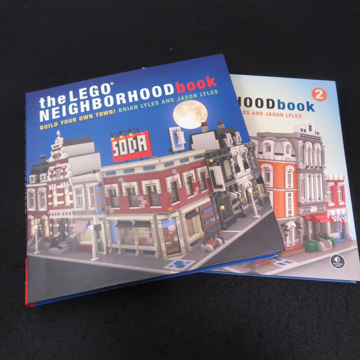レゴブロック 洋書2冊セット 『The LEGO Neighborhood Book vol.1 ＆ vol.2』 ■送230円 レゴ 自分の街をつくろう　英語　フルカラー★_画像1