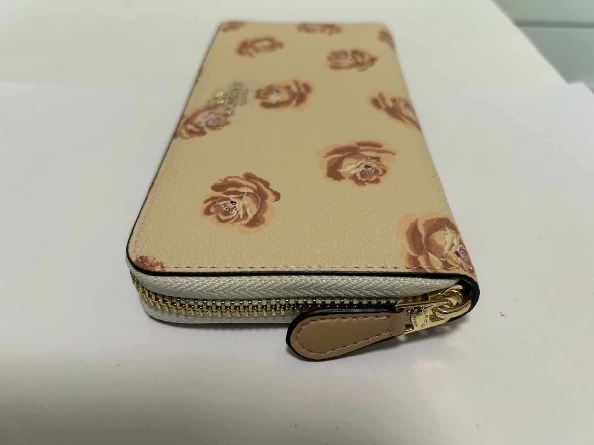 213 新品未使用 COACH コーチ 長財布 花柄 ラウンドファスナー アウトレット F31823_画像3