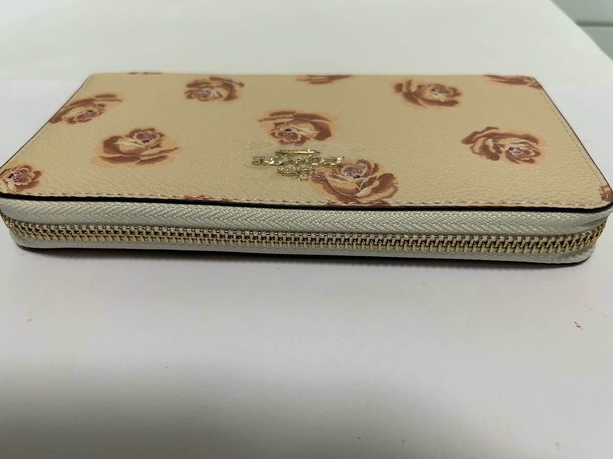 213 新品未使用 COACH コーチ 長財布 花柄 ラウンドファスナー アウトレット F31823_画像4