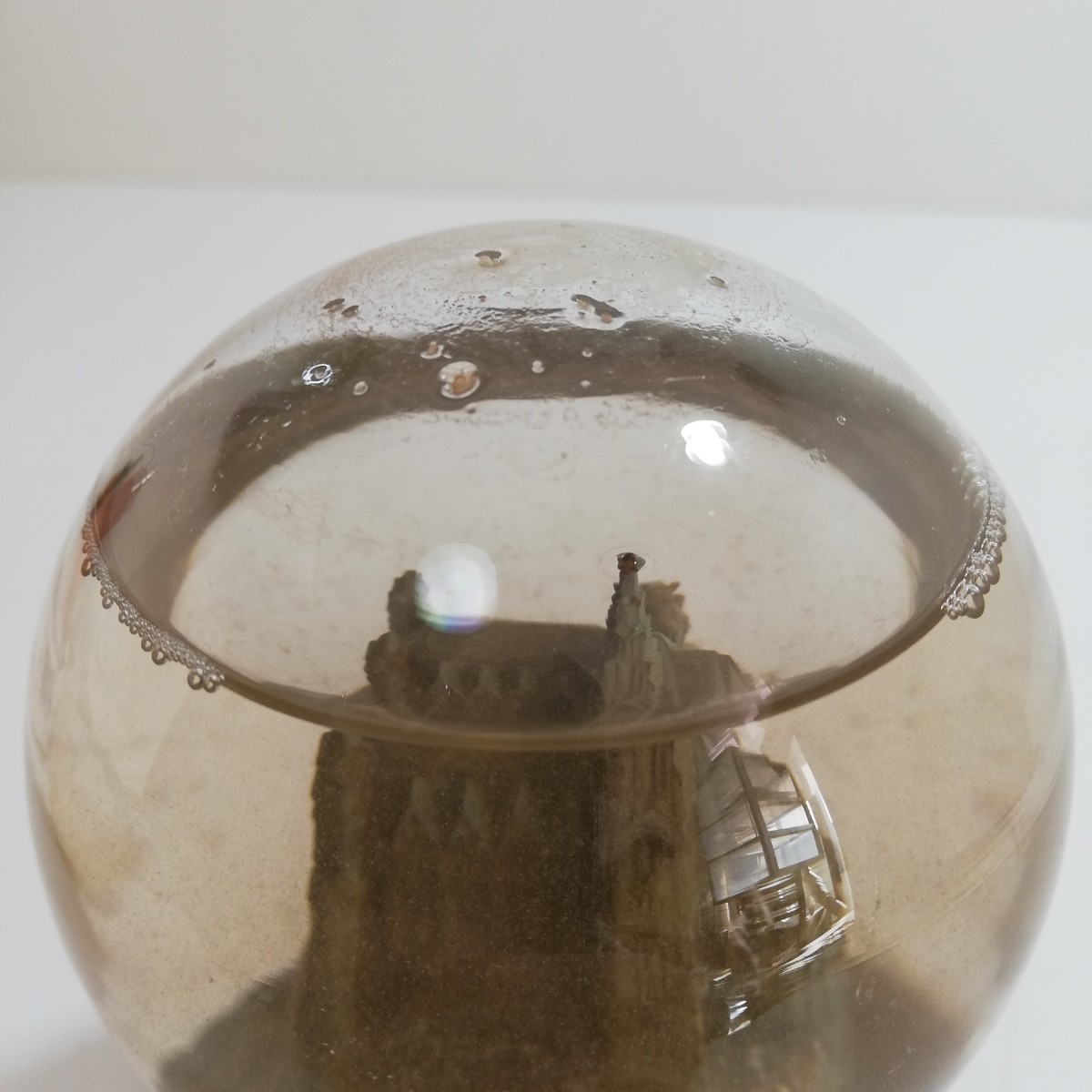  Austria made glass lamp Gru aus Wien. castle castle snow dome height 12cm× diameter 8cm junk [ Vintage ornament ]