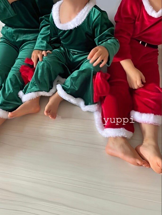 子供服 クリスマス フレアセットアップ 緑 130 コスプレ 可愛い 派手 コスプレ コスチューム 衣装 三田 人形