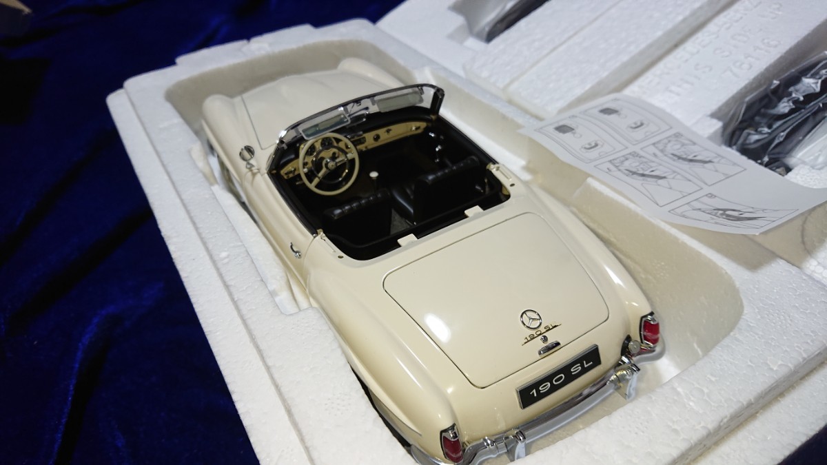 1/18 Autoart オートアート Mercedes Benz 190SL WHITE 76117 メルセデス ベンツ R121_画像6