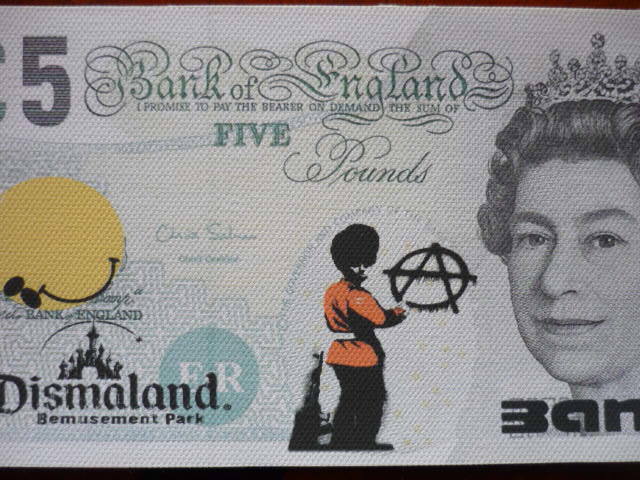  free shipping * Bank si-Banksy 5 pound * genuine work guarantee * canvas cloth * autograph equipped *Dismalandtizma Land. go in place ticket 53