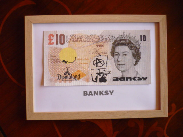  free shipping * Bank si-Banksy 10 pound * genuine work guarantee * canvas cloth * autograph equipped *Dismalandtizma Land. go in place ticket attached 103