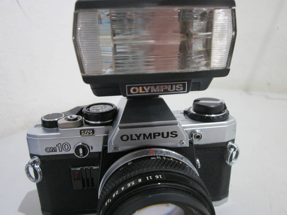 ■【55055】中古激安★OLYMPUS　OM-10　フィルムカメラ　F.ZUIKO　AUTO-S　1：1.8　f=50mm　フラッシュ付き　本体外装良品■_画像3