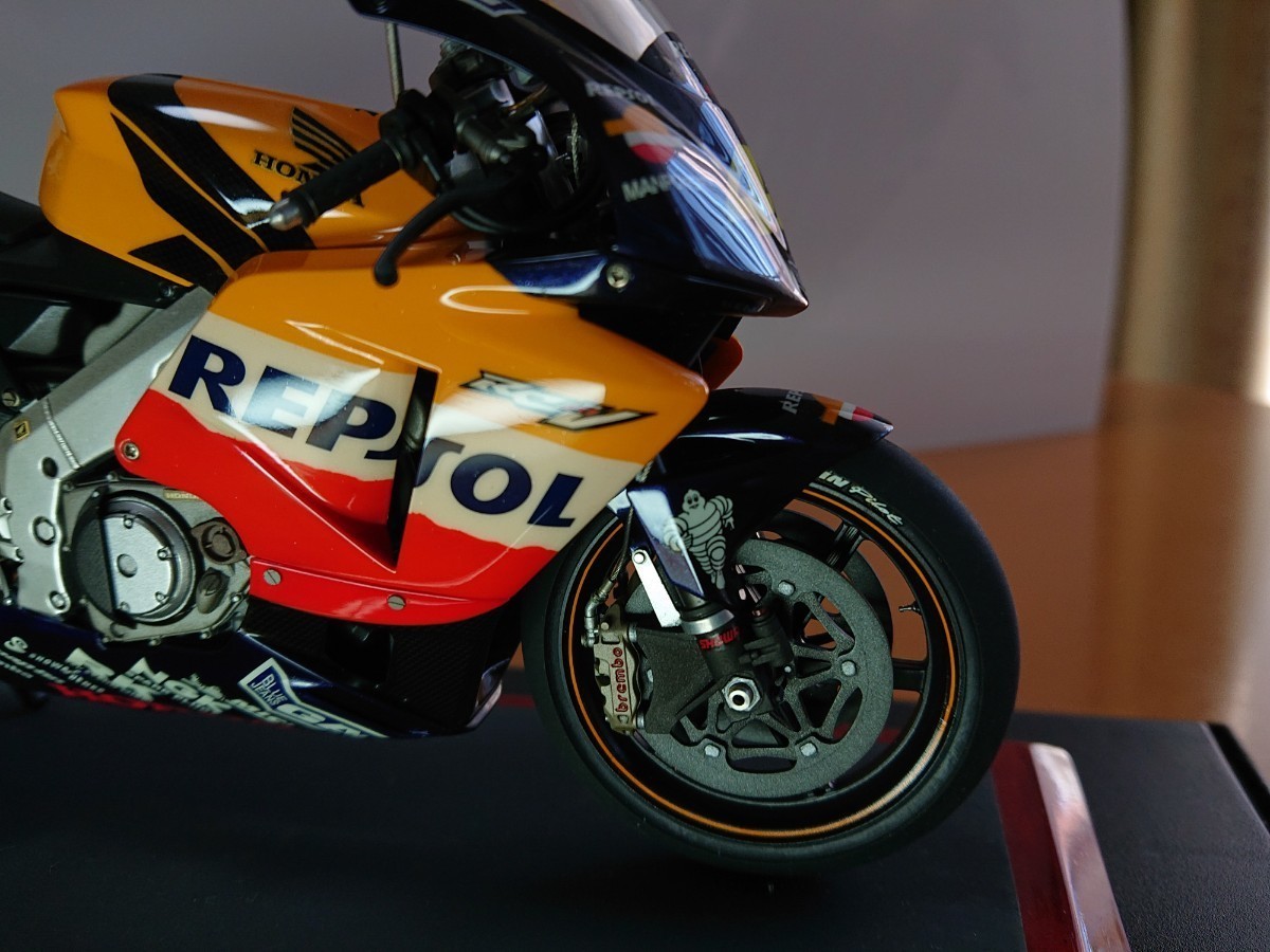 ☆1/12 タミヤ HONDA RC211V ロッシ 完成品☆ プラモデル ☆1/12 タミヤ HONDA RC211V ロッシ 完成品☆ プラモデル