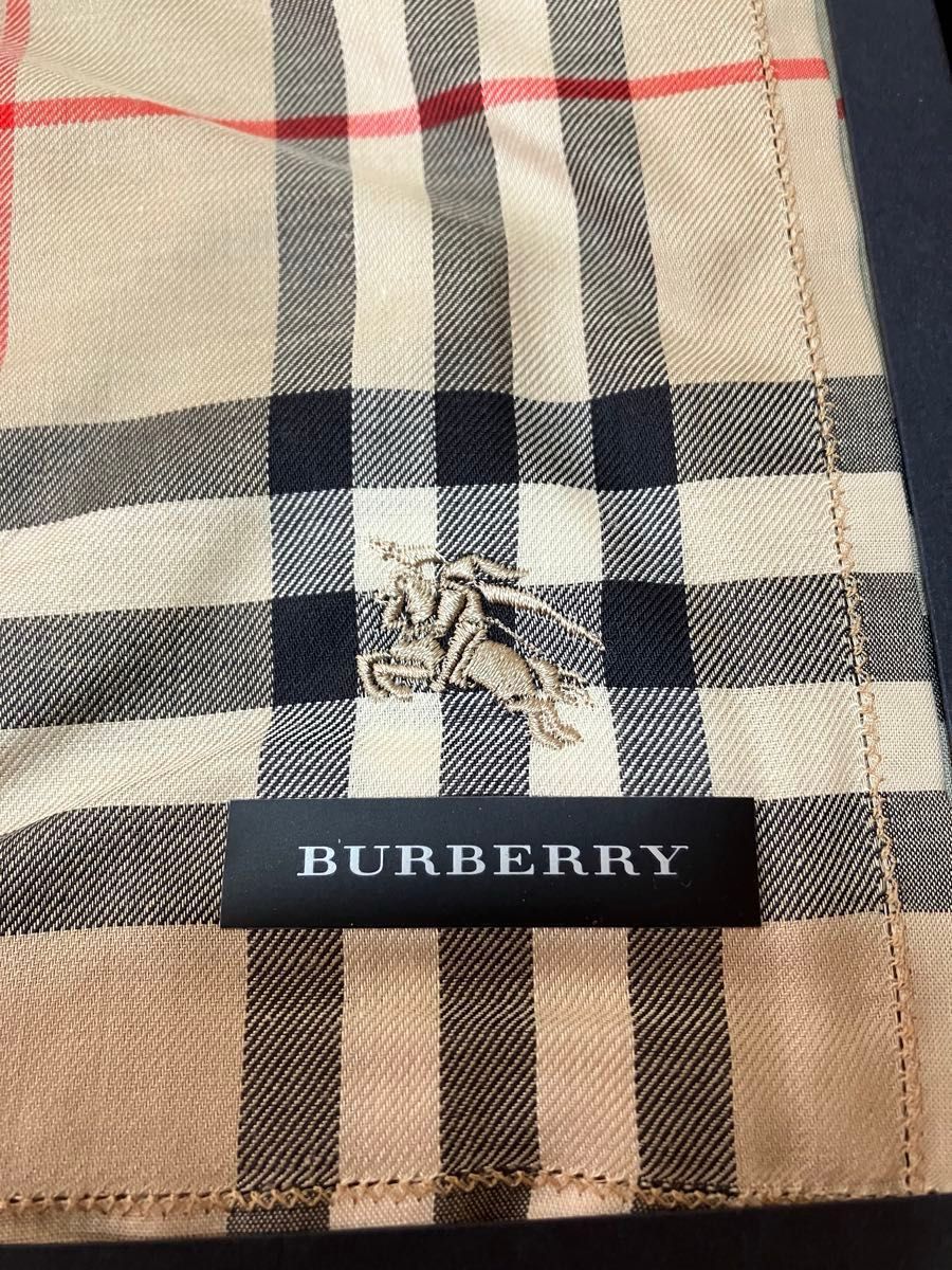 新品　BURBERRY バーバリー メンズハンカチ　男性　 箱入りハンカチ 3枚入りセット