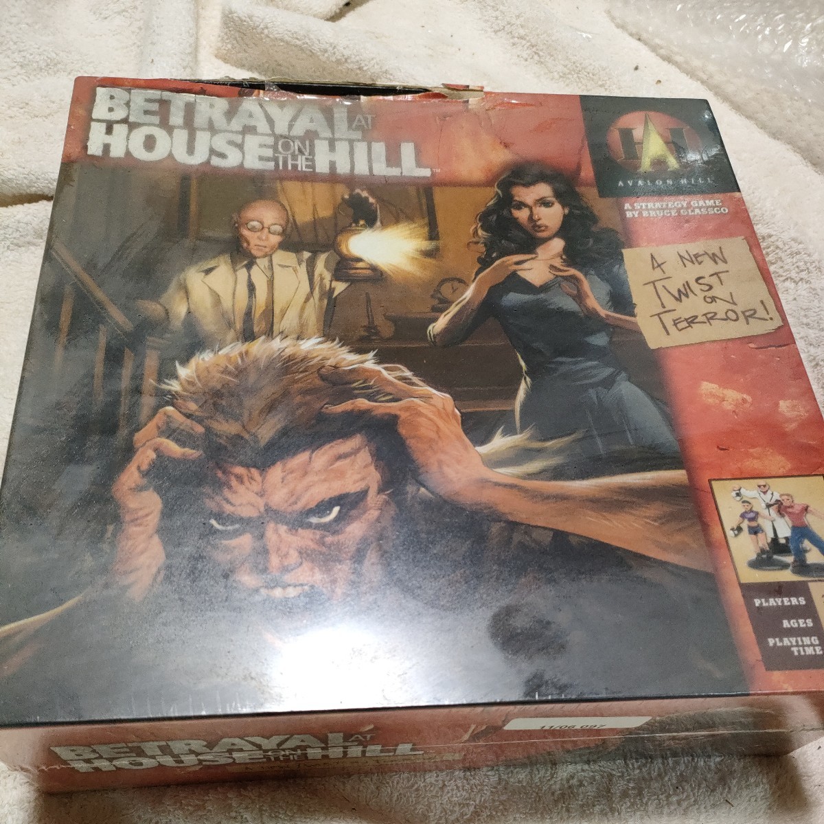 100円処分市 ボードゲーム BETRAYAL AT HOUSE ON THE HILL 丘の上の裏切り者の館 英語版_画像1