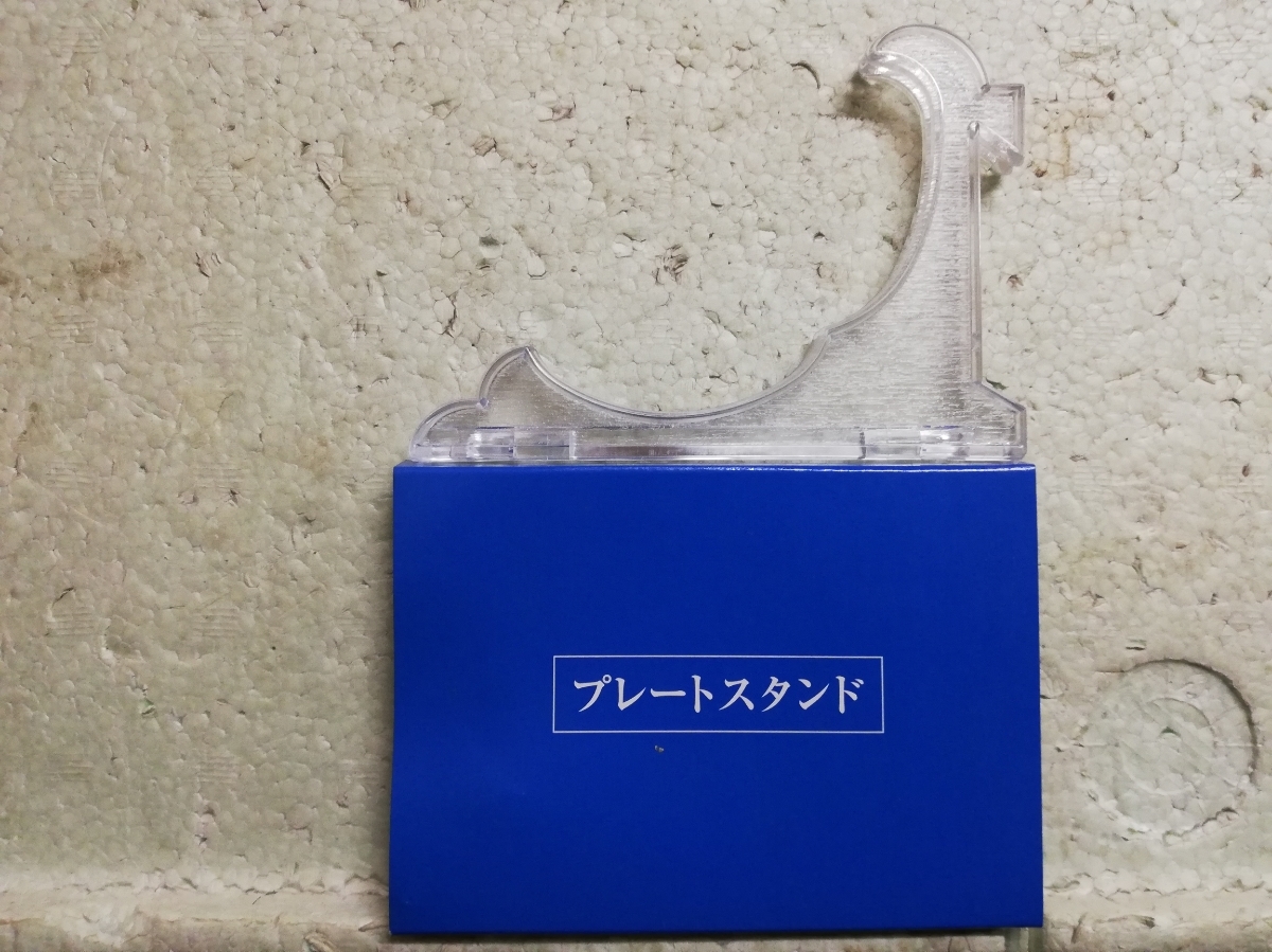 2007　　ミッキーマウスと仲間たちのイヤープレート　　ノリタケプレート　　箱．皿たて付き　　同梱包可能_画像4