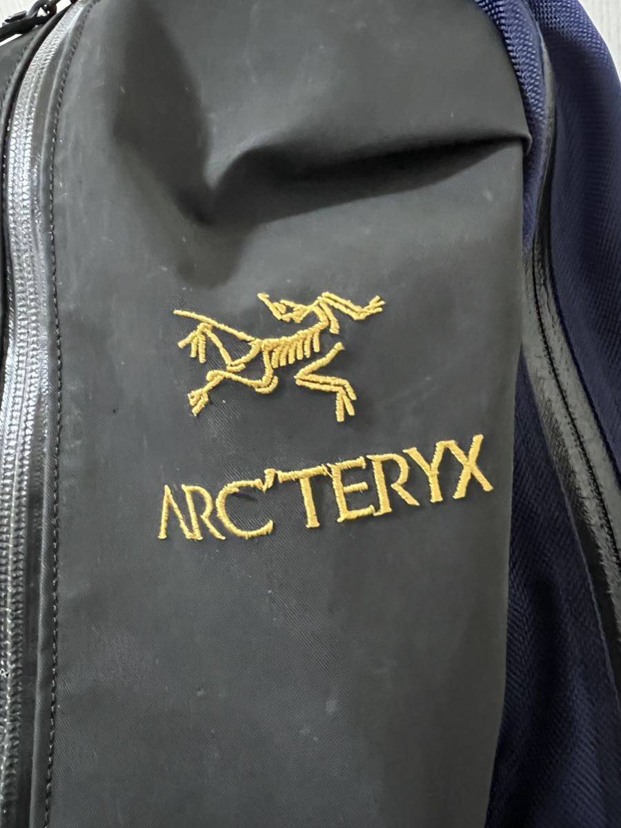  Arc'teryx BEAMS специальный заказ ARRO22 рюкзак темно-синий × черный ARCTERYX Beams ограничение ARC*TERYX рюкзак рюкзак 