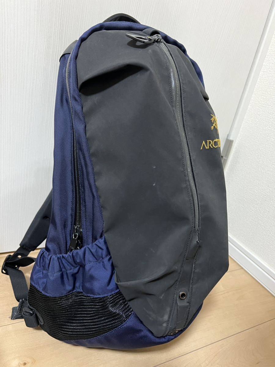  Arc'teryx BEAMS специальный заказ ARRO22 рюкзак темно-синий × черный ARCTERYX Beams ограничение ARC*TERYX рюкзак рюкзак 