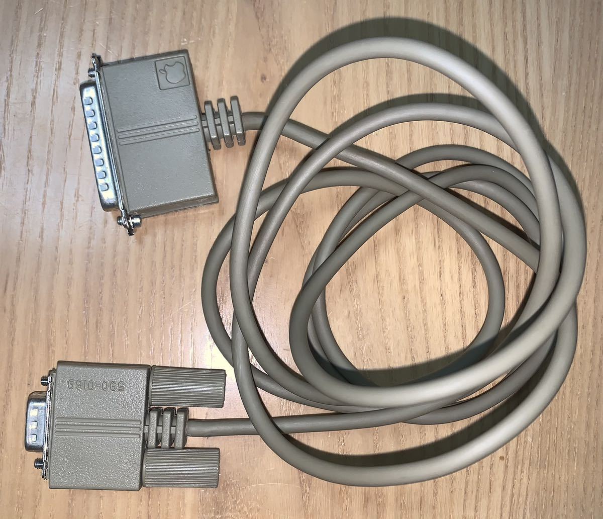 Apple Serial Cable 590-0169 JUNK_画像1