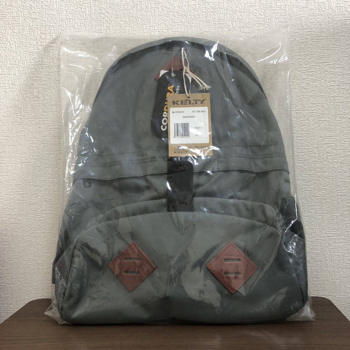 新品同様 ケルティ デイパック 18L CORDURA グレー_画像2