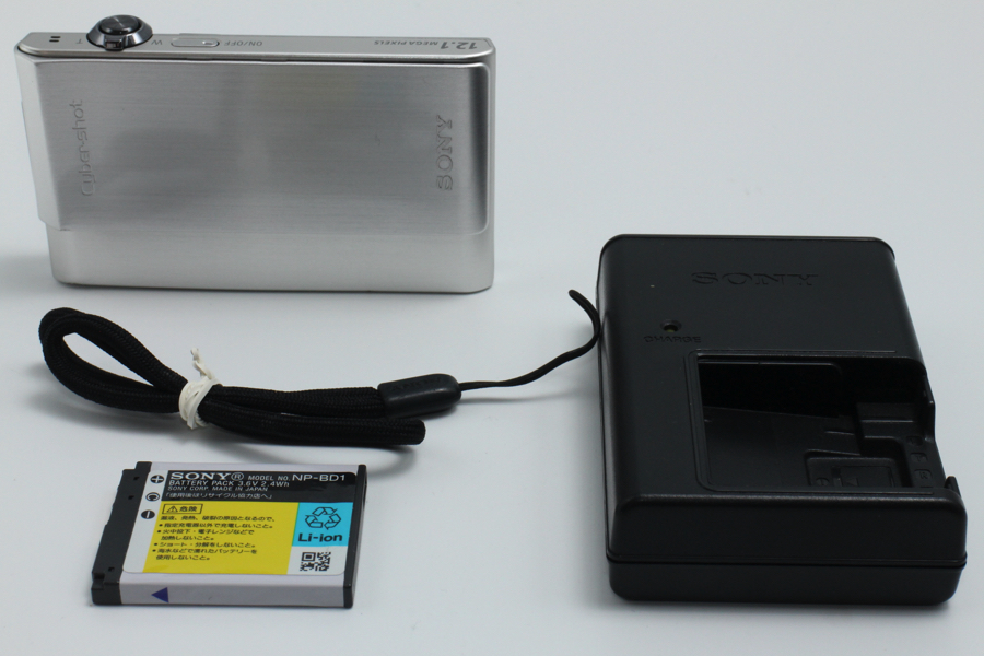 4385- ソニー SONY Cybershot DSC-T900/S シルバー 1210万画素 光学x4 デジタルx8 良品