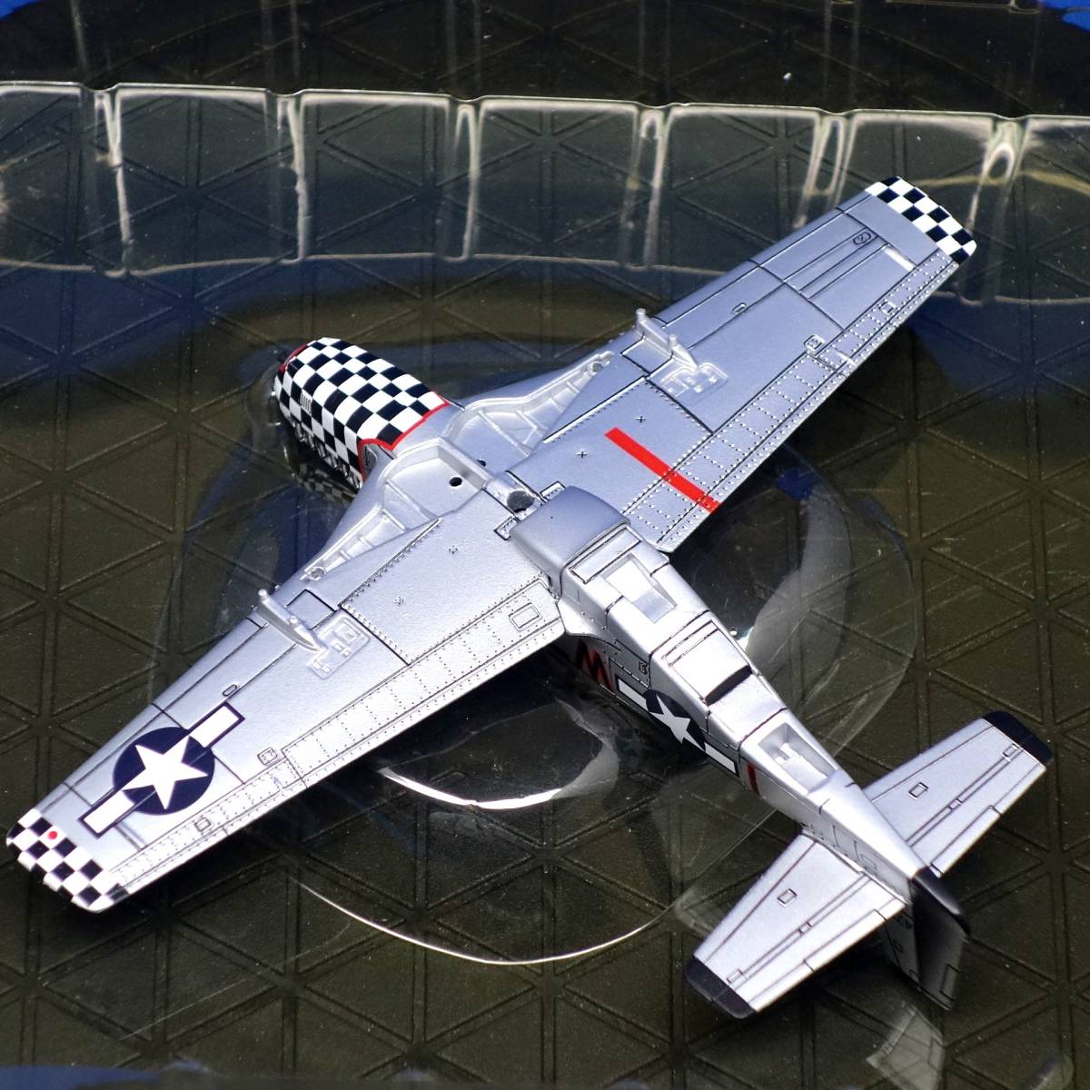 第12号 1/72 アメリカ陸軍航空隊戦闘機 ノースアメリカン P-51D マスタング ムスタング ixo 模型未使用 第二次世界大戦 傑作機コレクション_画像6