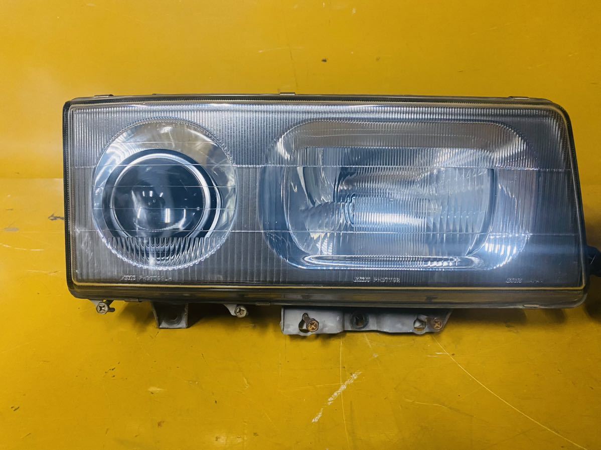  Mitsubishi Fuso Canter original head light right left set KOITO 110-37792