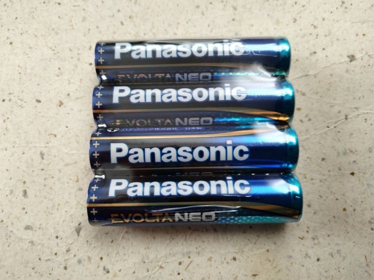 パナソニック　エボルタNEO　単4  アルカリ乾電池　4本セット　Panasonic　純正　