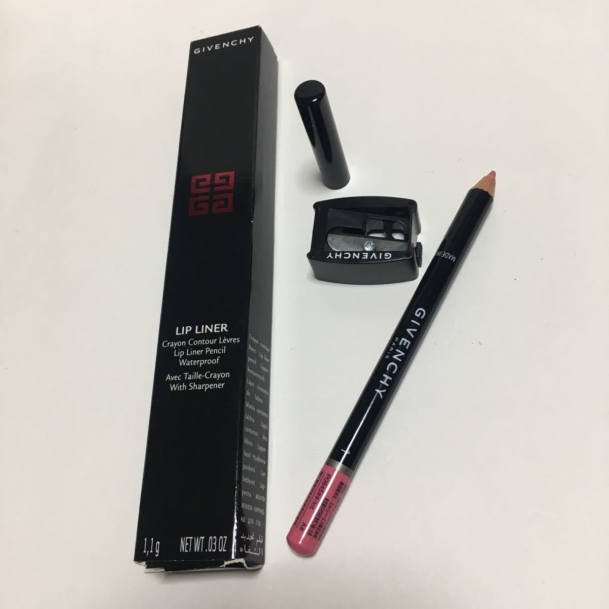 ji van si. lip liner 1 lip candy core breaking 