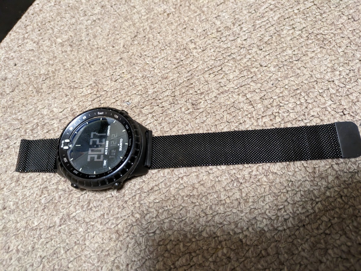 SUUNTO CORE ALL BLACK　互換バンド　スペアバンド付き　本体正規品_画像4