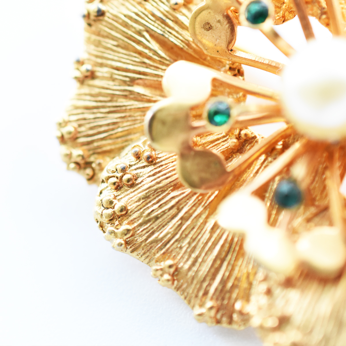 Vintage SARAH COVENTRY　 1960’s gold　flowermotif green rhinestone brooch_画像10