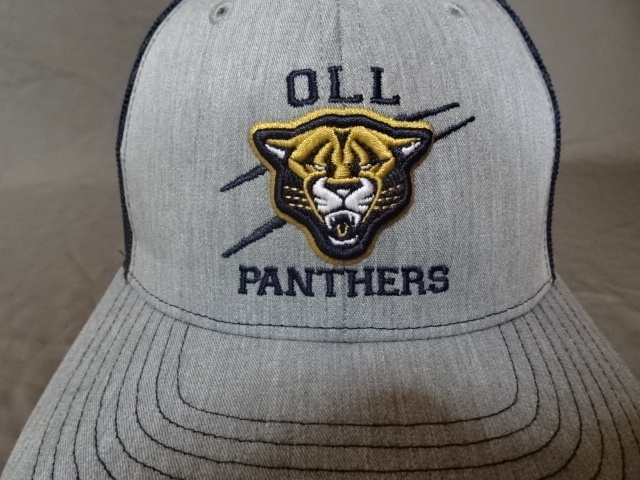 激レア USA購入 アメリカ 私立カトリック系スポーツ学校 【OLL PANTHERS】 ロゴ刺繍入りメッシュキャップ 中古良品の画像1