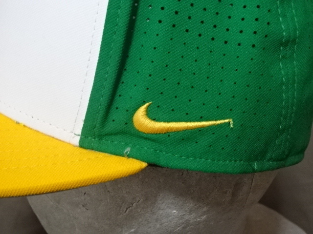 激レア USA購入 ナイキ【NIKE TRUE】【DRI FIT】USカレッジ オレゴン大学ダックス【OREGON DUCKS】【O】ロゴ刺繍入りメッシュCAP 中古良品_画像4