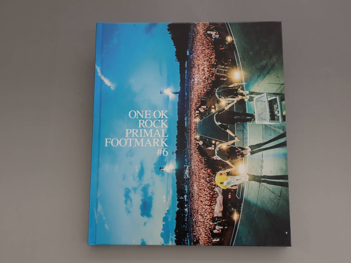 ONE OK ROCK PRIMAL FOOTMARK #6 ワンオクロック　写真集　　クリックポスト185円で発送可能_画像1