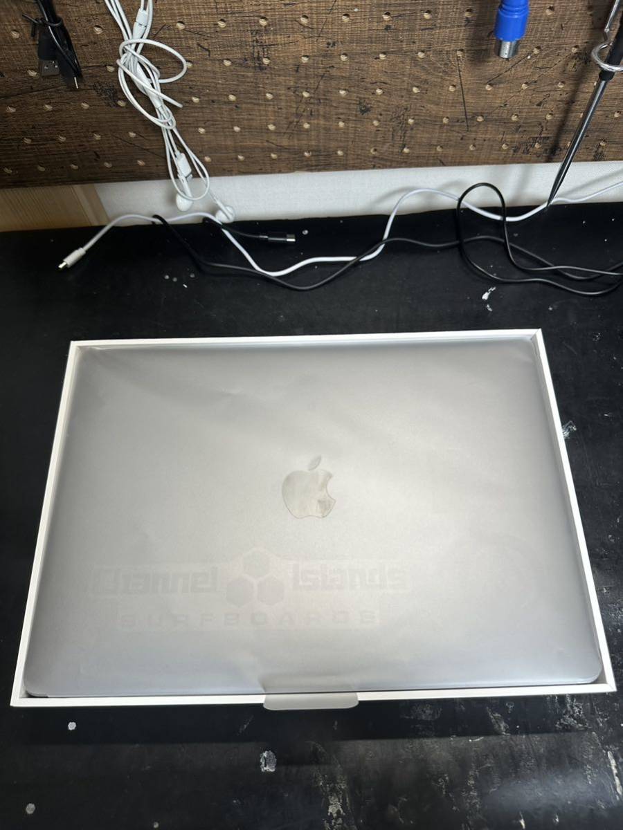 MacBook air 13インチ　2020 M1 チップ　メモリ8GB SSD256GB スペースグレー ジャンク　画面半分割れ_画像10