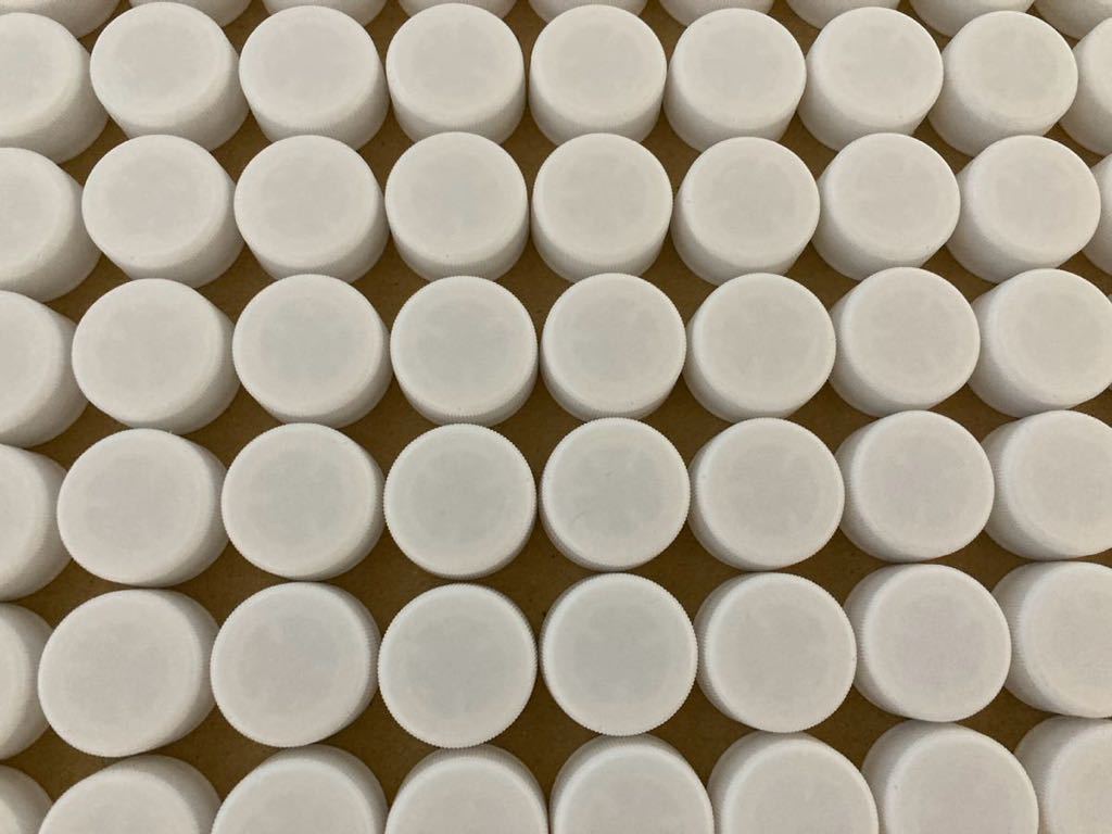 【送料込】ペットボトル キャップ 70個 白 同一形状 無地 簡易洗浄 2の画像2