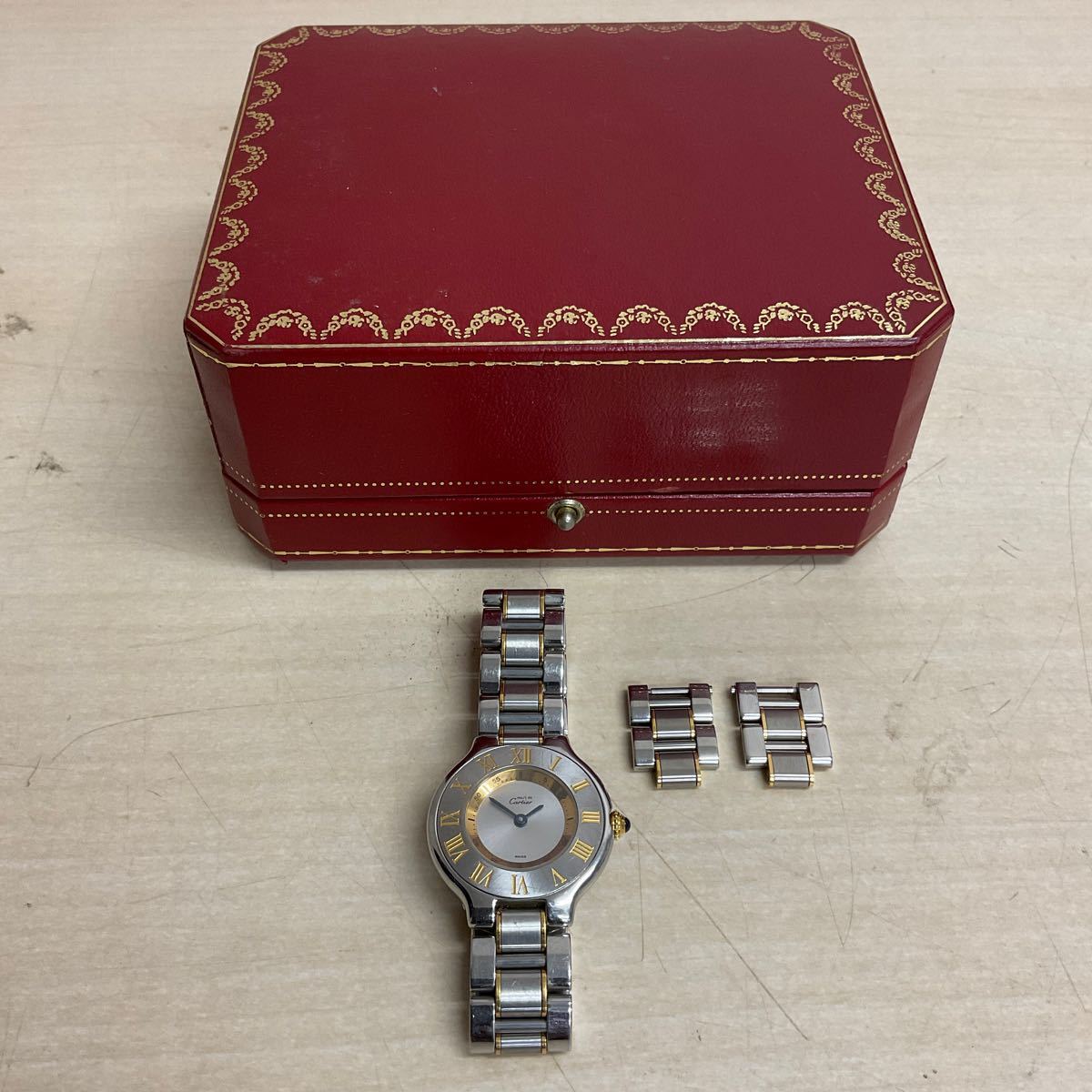 営HG30-60T Cartier カルティエ マスト21 腕時計 PL141421 腕周り約13cm ケース コマ4つ付き 電池切れ 現状品_画像1