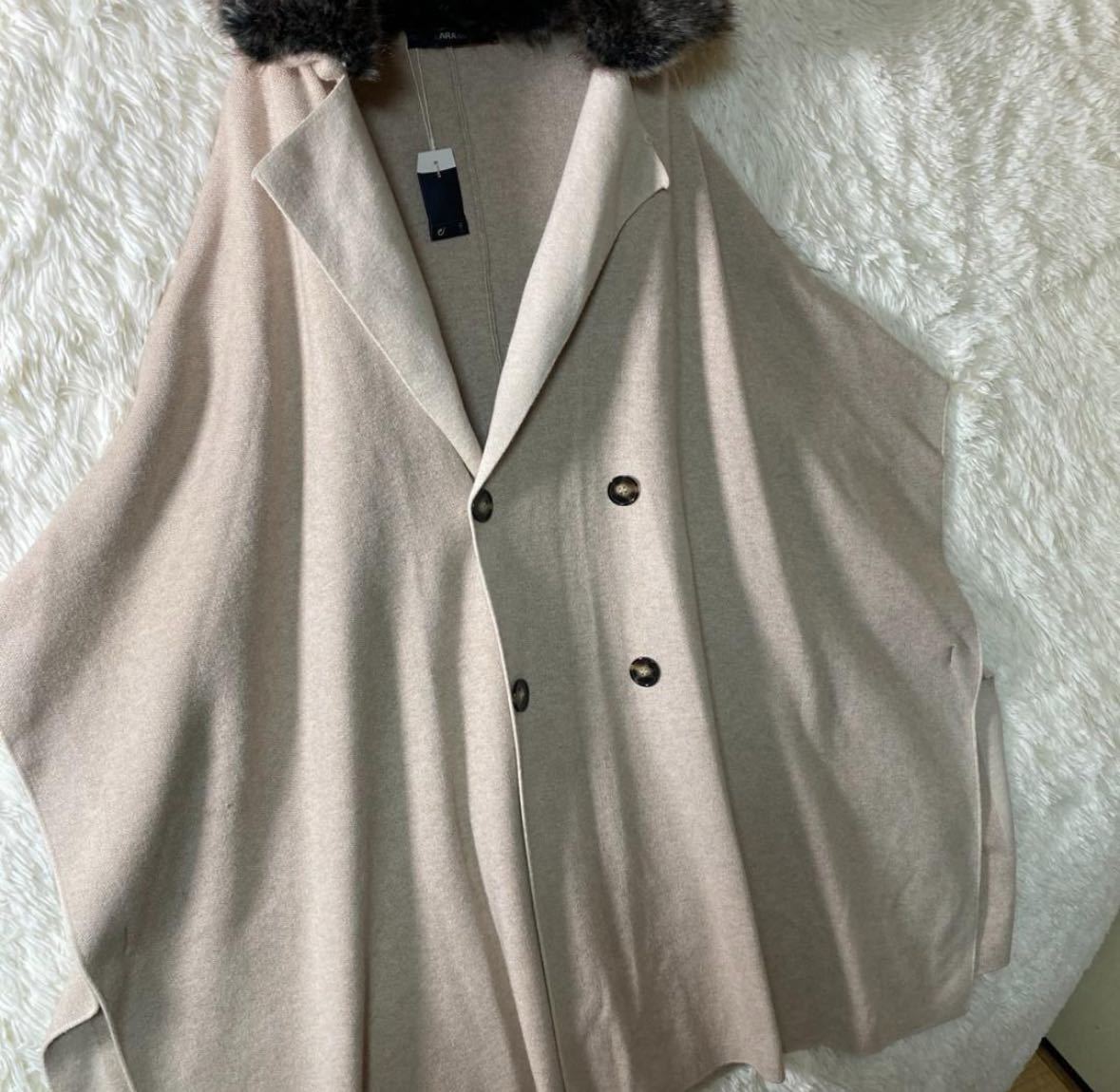 アパレル】 極美品 ZARA ザラニット ファー 襟 ポンチョコート アパレル】 極美品 ZARA ザラニット ファー 襟 ポンチョコート