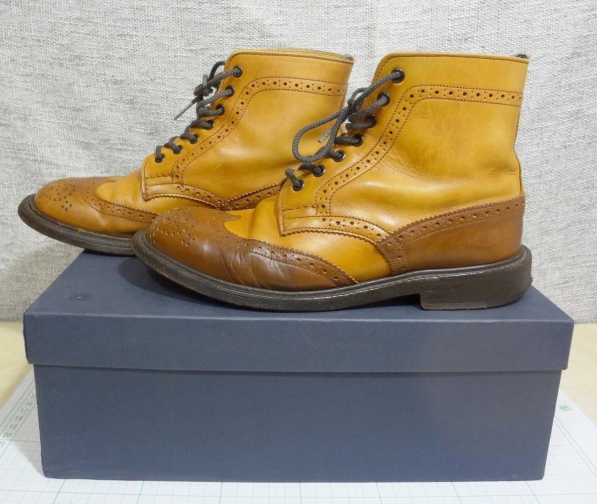 【良品　希少】 Tricker's　トリッカーズ　カントリーブーツ　ウィングチップ　英国製　833191　5180　サイズ6-4_画像3