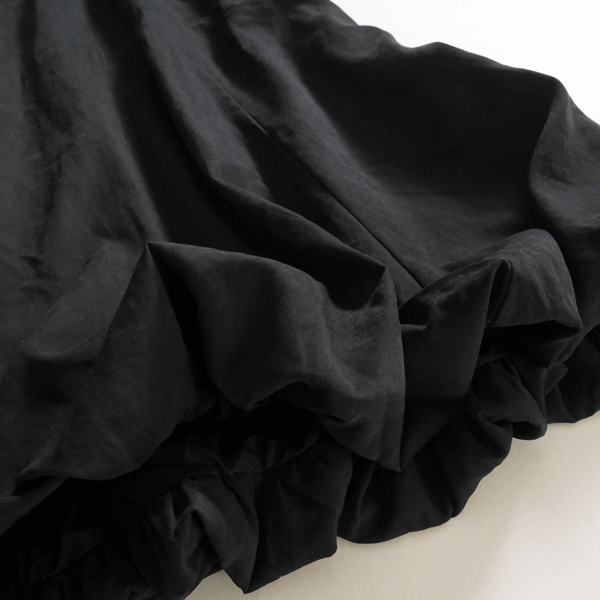 新品■Bonjour Saganボンジュールサガン■ピーチスキンバルーンスカート 黒♪ボリューム感が魅力♪リラクシーな穿き心地_画像5
