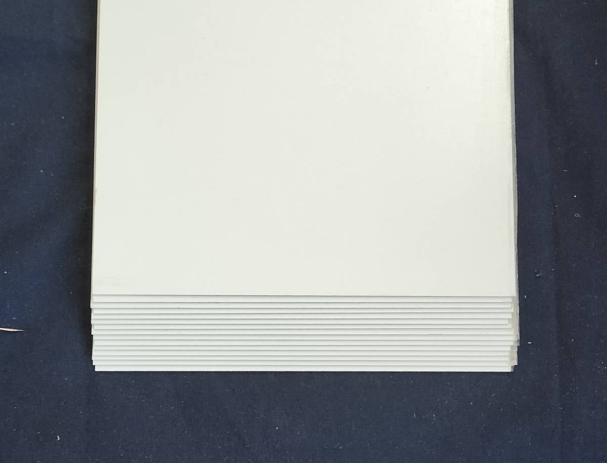 アイカメラミン化粧板端材　白 5414　約455ミリｘ約200ミリ　厚み約１ミリ　15枚　(ツヤ無しタイプ）_画像4