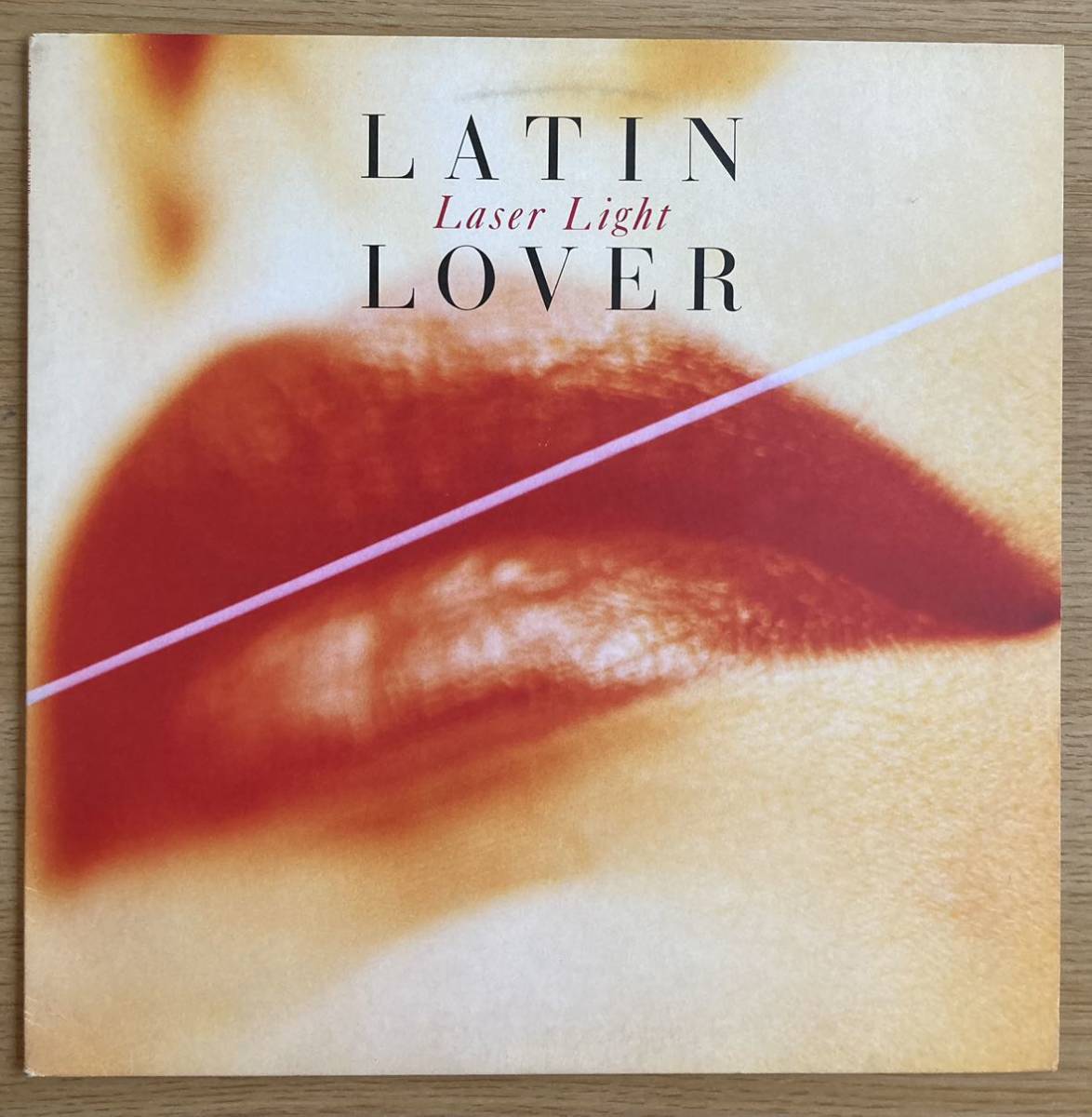 LATIN LOVER　ラテン・ラバー　『LASER LIGHT (Extended) / LASER DANCE』 12インチシングル　ユーロビート　DJ向き　見本盤_画像1