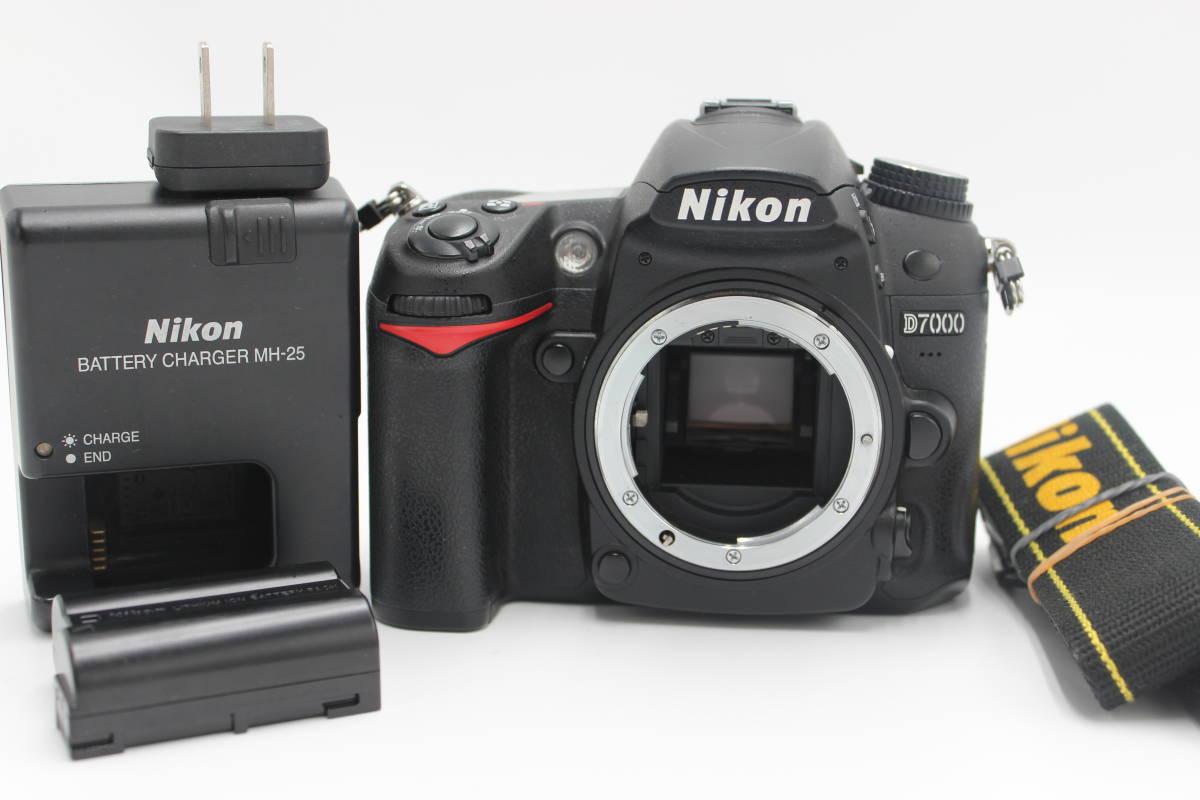 [宅送] 12700ショット！Nikon D7000 ニコン