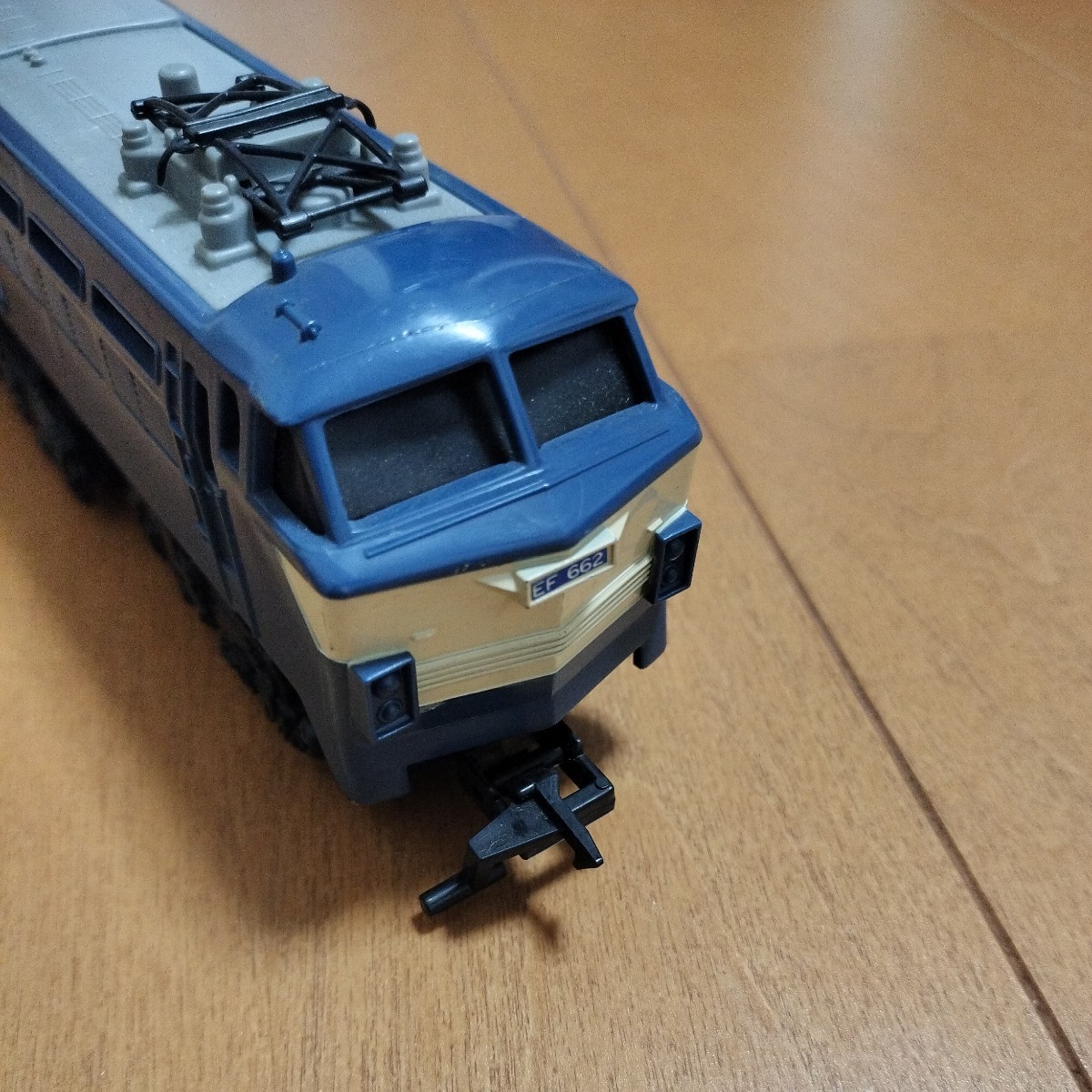 【中古品　動作確認済】①TOMY　スーパーレール　EF66　電気機関車　1両　　　鉄道　機関車　国鉄　_画像7