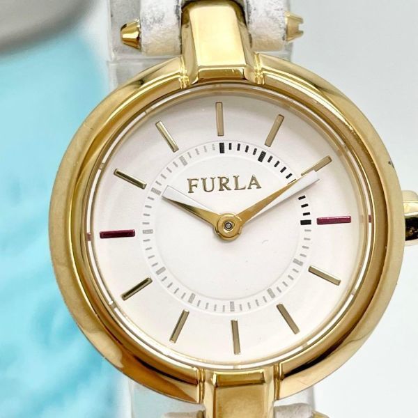 654 FURLA フルラ時計　レディース腕時計　ホワイト　ゴールド　人気_画像2
