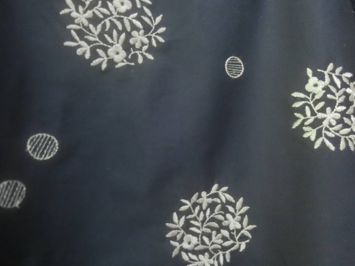 フラワーサークル刺繍ワンピース 黒* ハンドメイド *北欧*ナチュラル813の画像6