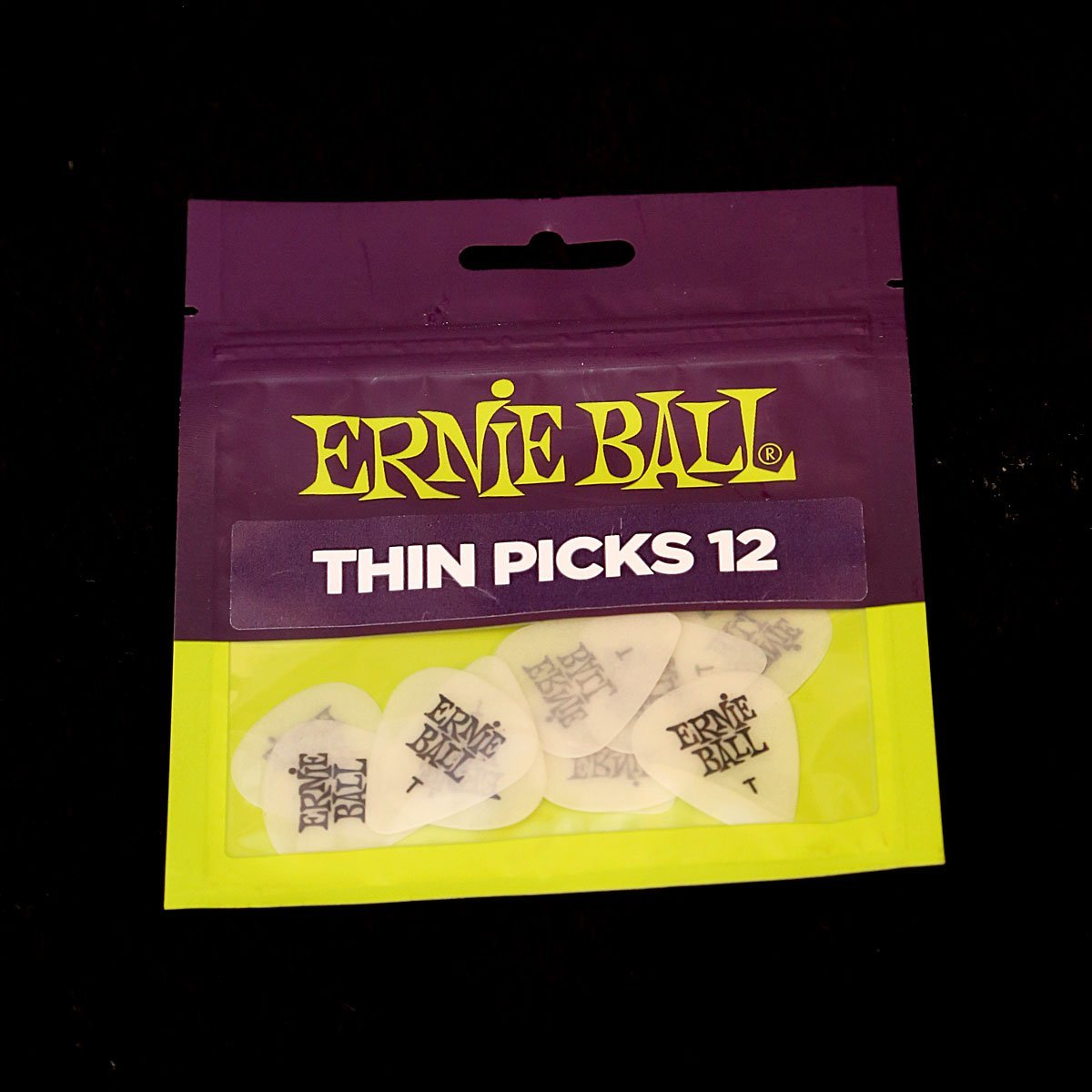 送料無料 アウトレット 特価 Ernie Ball アーニーボール 畜光ギターピック 12枚セット Super Glow Cellulose Thin Bag of 12 #9224_Ernie Ball Super Glow Cellulose Thin